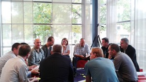 How to draw collective intelligence from your coworkers? Two methods come from the Netherlands; Plug, a Jelly-like session where users solve a problem, and Dare Question, where participants share contacts (pictured above). (Image: KatYoNL on Flickr).